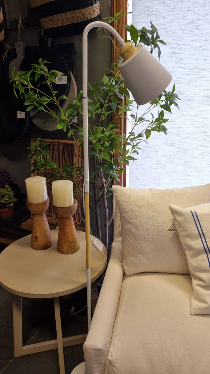 Lampara de pie blanca 145 cm