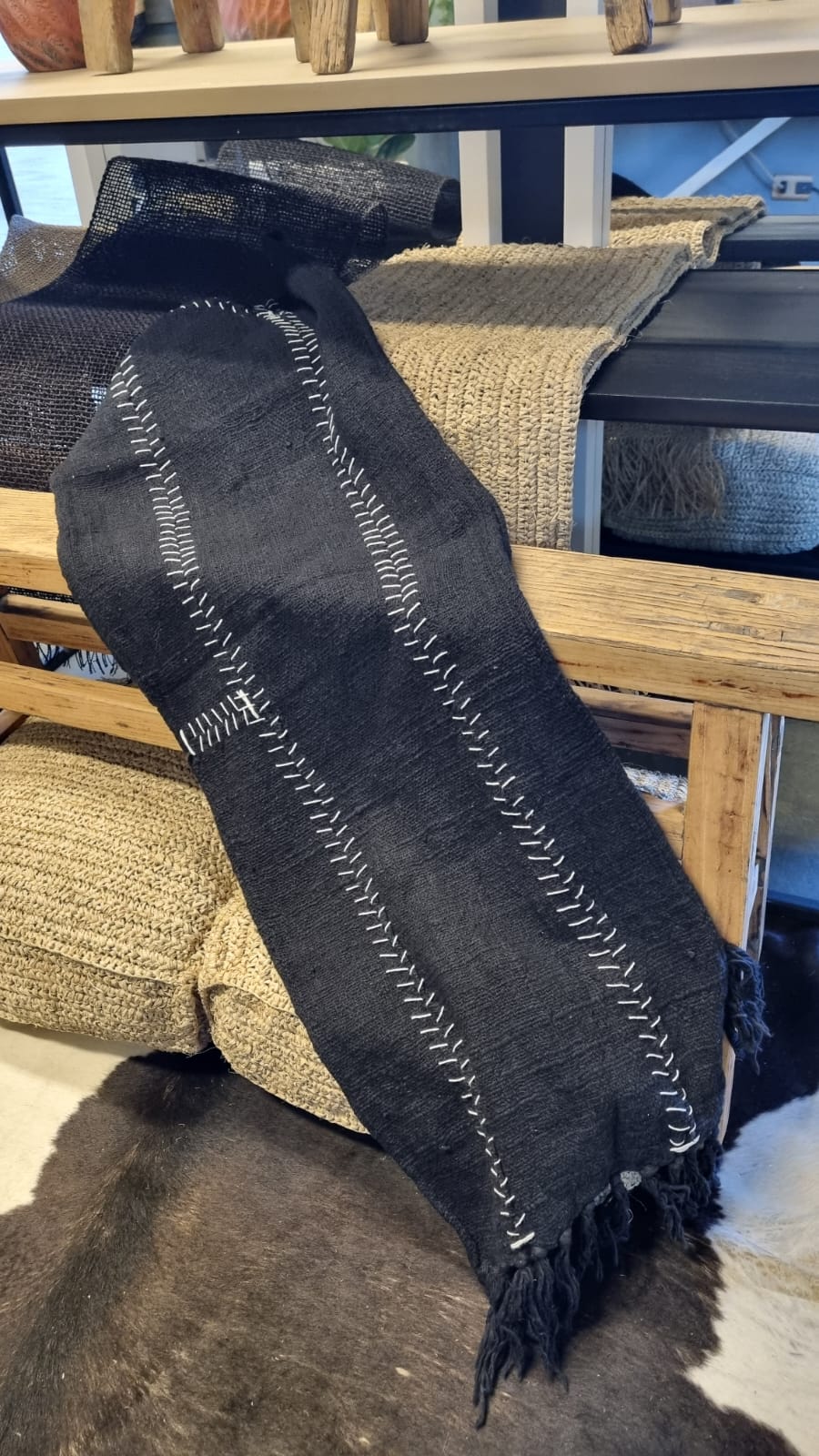 Camino de mesa telar 185 cm negro