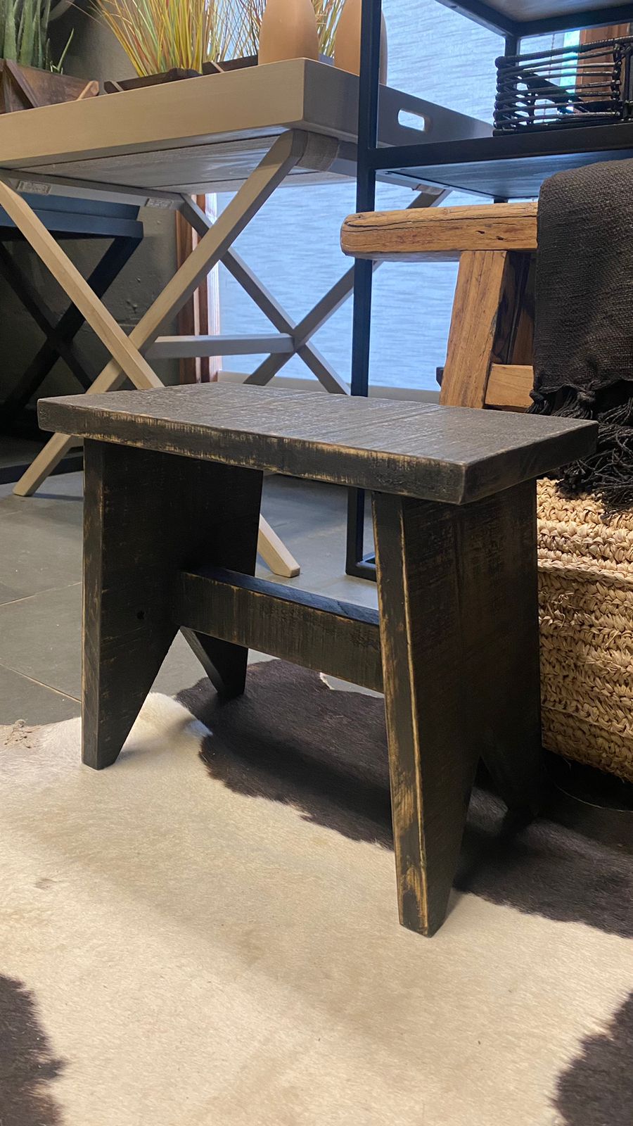 Banquito rustico 35x20x30 patina negra