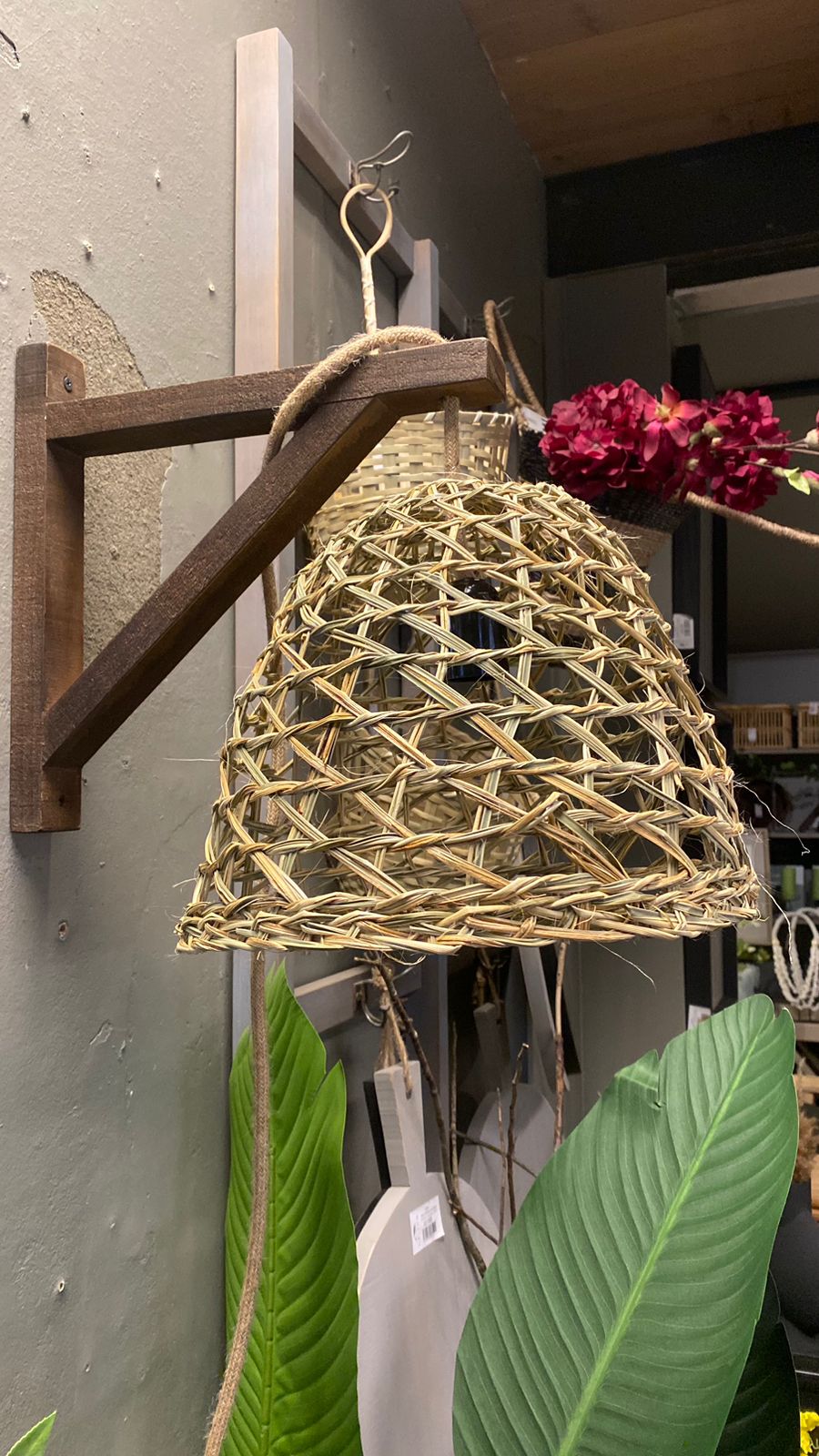 Pantalla manila natural mediana escuadra madera