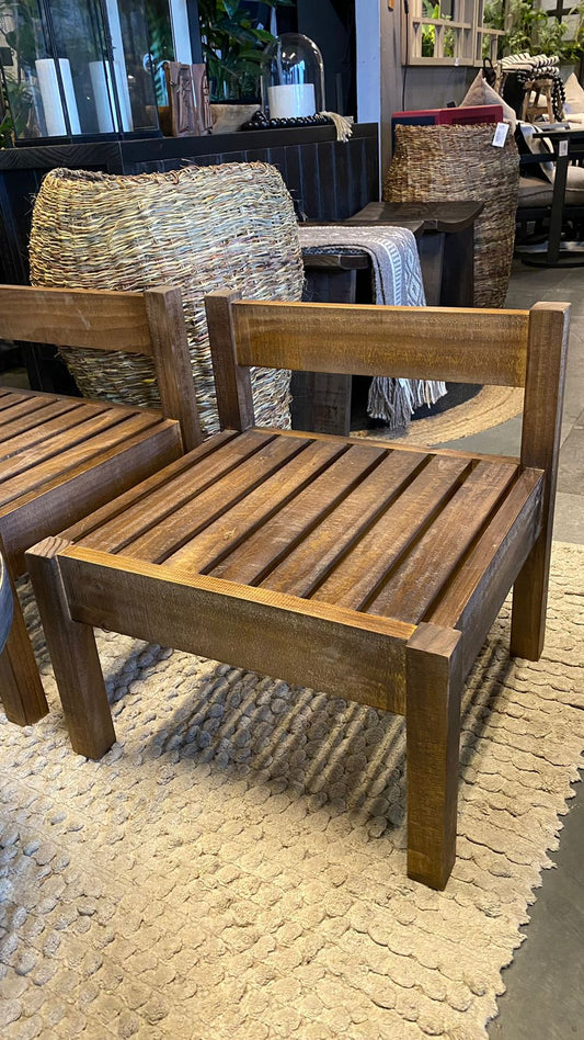 Silla baja con respaldo teñido Café
