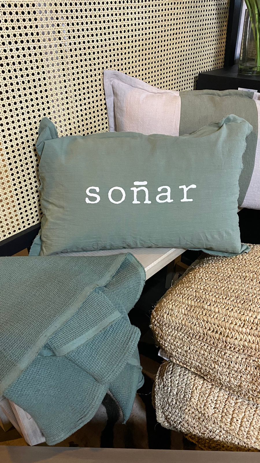 Cojin verde soñar