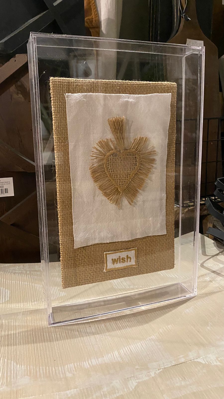 Corazon wish en acrilico